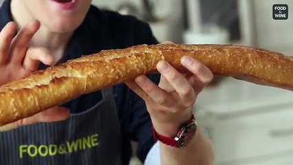 Passer une baguette de pain sous l'eau