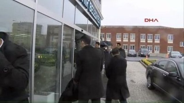 Başbakan Davutoğlu Cuma Namazını Başakşehir'deki Tunahan Camii'nde Kıldı-1