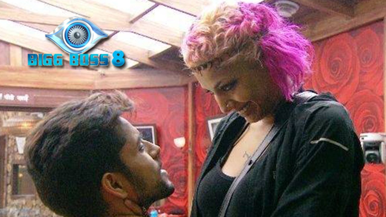 Bigg Boss 8: Gautam To Diandra 'STAY AWAY'