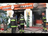 Napoli - In fiamme il negozio Expert di Via Pietravalle -live- (11.12.14)