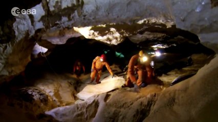 Des astronautes s&#039;entrainent sous terre