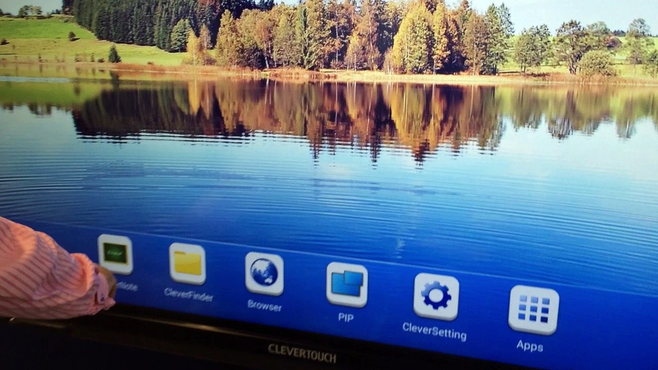 CleverTouch’s new collaboration solutions demonstration