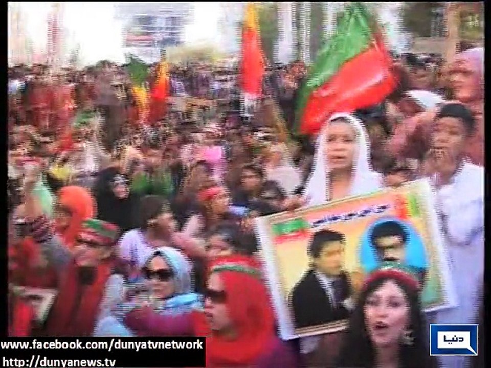 Dunya News-PTI women worker's enthusiasm and excitement at Karachi Rally