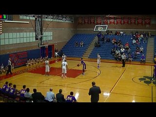 Damian Hinojos de Centennial High School marque au buzzer de son propre cam