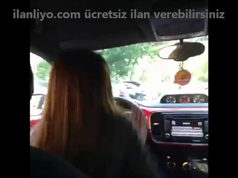 İki kızın bulunduğu arabaya binmek mi