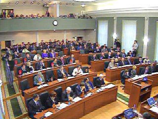 Лицемерная позиция партии Справедливая Россия: бюджет Республики Карелии 2015 плохой и дефицитный поэтому голосуем ЗА [20.11.2014]