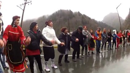 çamlıhemşinde tulumcu heykelinin açılışı