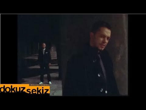 Murat Boz feat. Soner Sarıkabadayı - İki Medeni İnsan (Official Video)