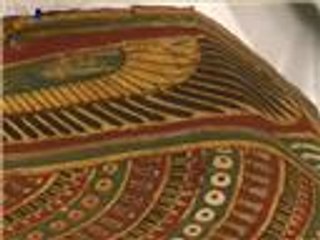 اكتشاف رسوم جديدة بألوان نادرة على مومياء مصرية