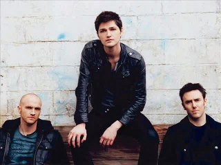 The Man Who Can't Be Moved - The Script (Lyrics)
