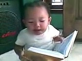 Small baby Reading Quran,Plze Shard video