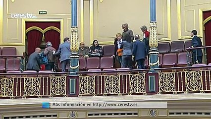 Desalojados de la tribuna del Congreso por cantar "El Pueblo", de Los Miserables