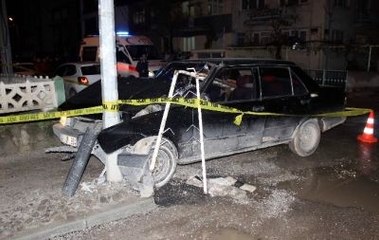 Kamyondan Düşen Demir Sürücüye Saplandı