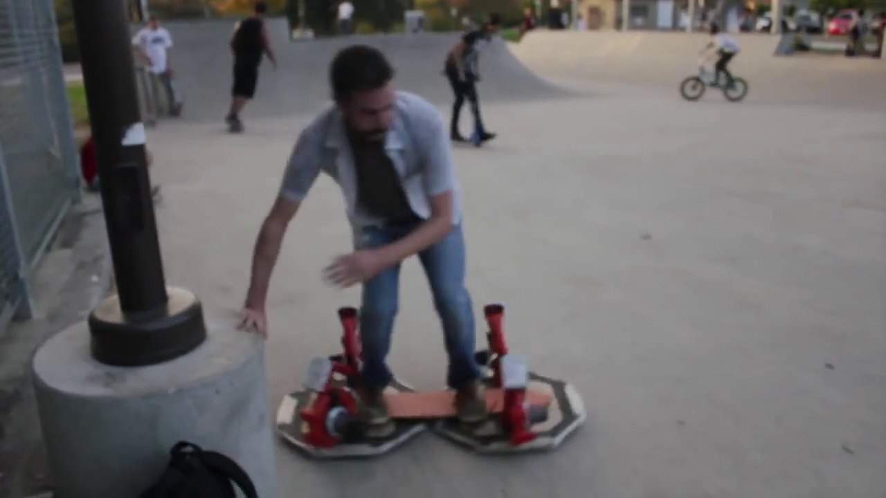 DIY Hoverboard with 4 leaf blowers : and it works!
