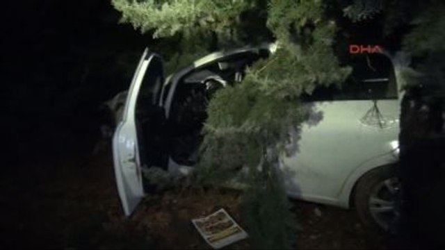 Ehliyetsiz ve Alkollü Sürücünün Kullandığı Otomobil, Polis Aracına Çarptı