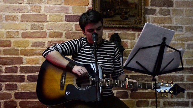 Liliya Rodionova (BEZ лишних слов). Весна-Париж. Кафе Тёмно-лиловое, 8.10.2014