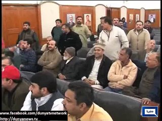 Dunya News - Traders raise slogans against district administration