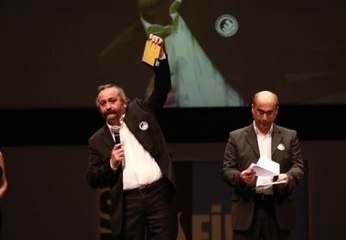 Ünlü Yönetmen Onur Ünlü'ye Vize Engeli