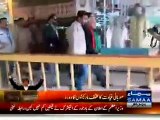 This Is Called Democratic Party - PTI Aijaz Chaudhry Faces 'GO IMRAN GO' Chants in Lahore But Calmly Handled It