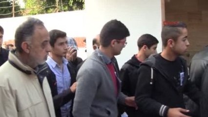 Selçuk İnan ve İsmail Köybaşı'ndan Hocalarının Cenazesine Çelenk