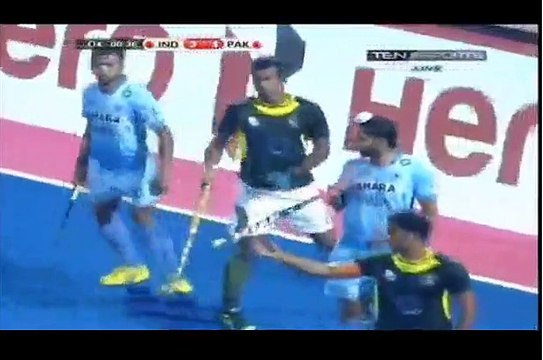 Winning Celebrations by Pakistani Player after Beating India in Hockey Champions Trophy 2014 - Pakistan Vs India Semi Final Hockey Match 2014