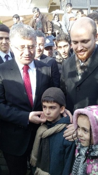 Numan Kurtulmuş'a Sesini Duyuramayınca Gözyaşlarına Doğuldu