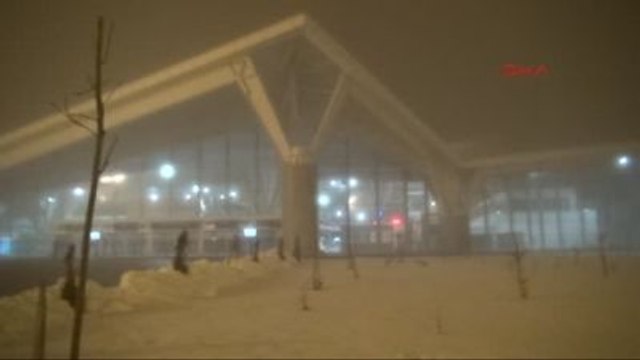 Kars Sis Yüzünden Uçak Kars Yerine Erzurum'a İndi