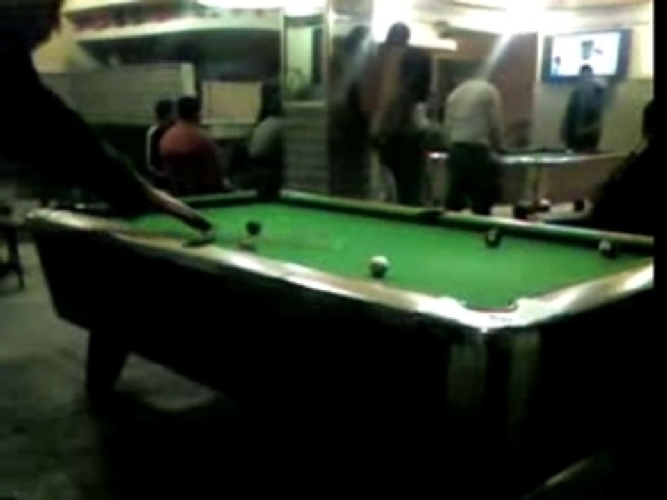 Arcade pool au café Sadok a DenDen