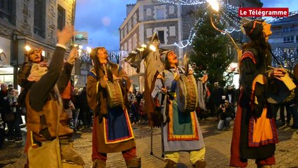 Saint-Brieuc. Lancement des rendez-vous Noëllissime avec la parade de Noël.