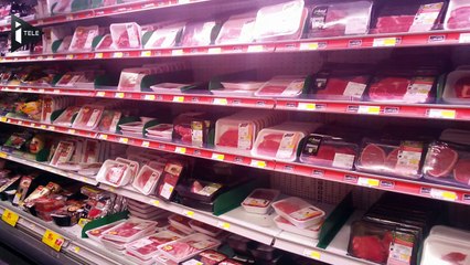 Etiquettes simplifiées de la viande en supermarché