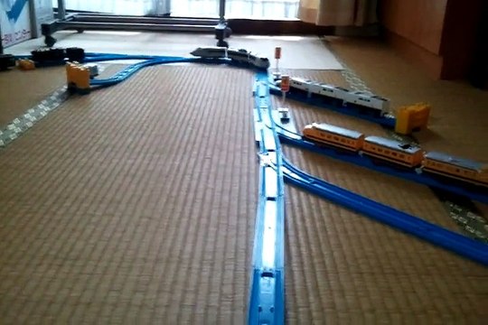 プラレール車両にミニ四駆用モータを搭載 Plarail Mini 4WD Motor