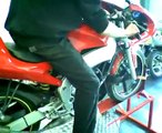 Aprilia RS50 Jorge Lorenzo replica op de testbank