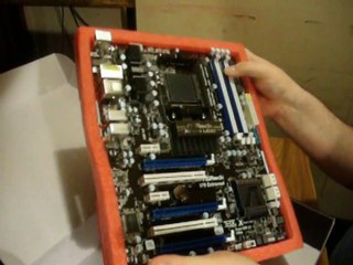 ASRock 970 Extreme 4 Motherboard Unboxing
