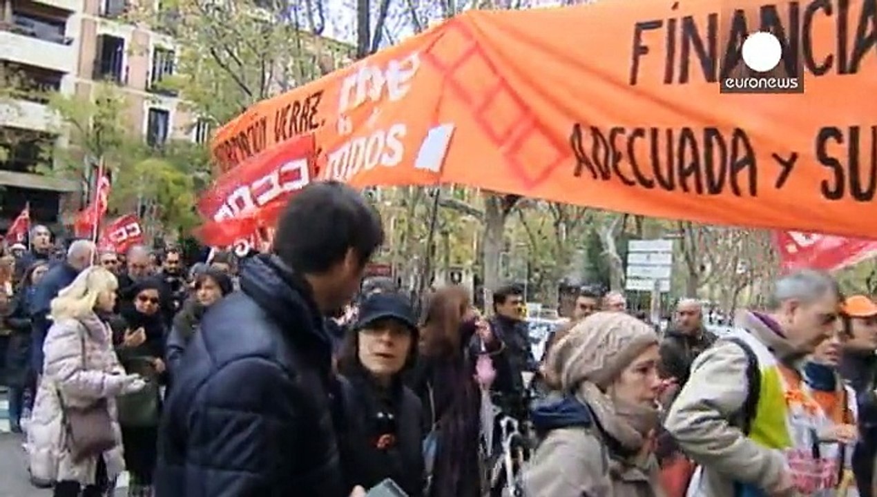 Испания: манифестация протеста сотрудников обще...
