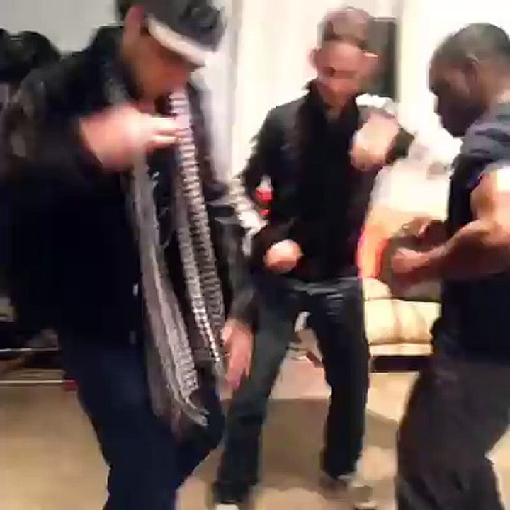 If guys danced in the club like girls