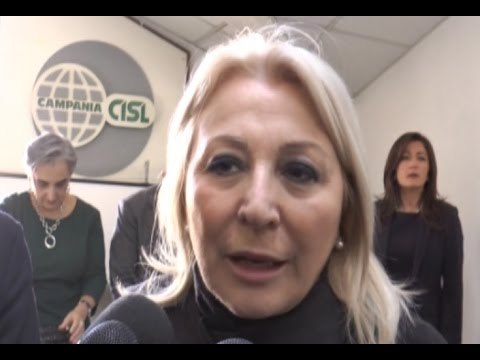 Napoli - Violenza di genere, un contest della Cisl per gli studenti campani -1- (13.12.14)