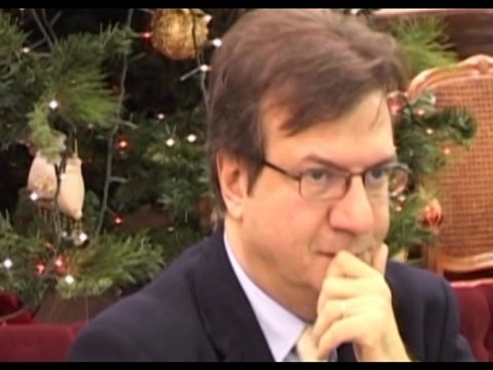 Napoli - “Verso il crollo dell’impero”, romanzo presentato al Gambrinus (13.12.14)