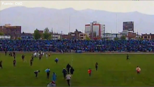 Joueur péruvien touché par la foudre en plein match (Joao Contreras)