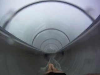 Centre aquatique de Caudry : descente du toboggan de 65 m en inox !