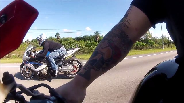 Honda CBR 1000 vs BMW S1000RR - Araba Tutkum