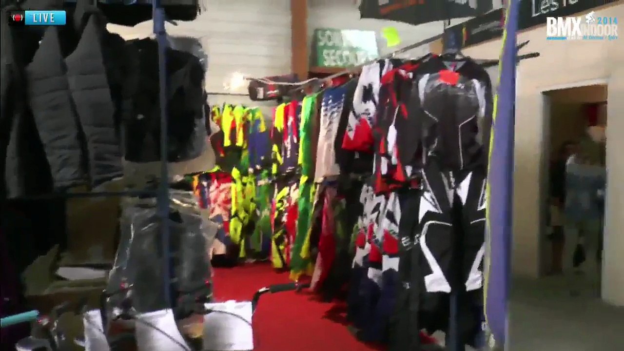 Replay stands RAD BIKE, GB-BIKE 19ème BMX Indoor de St-Etienne 2014