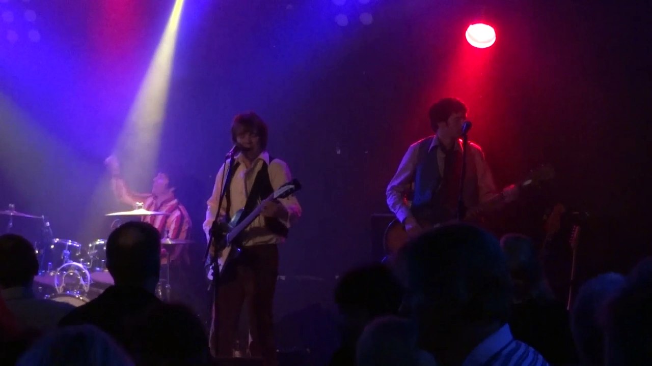 Small Fakers - Don't Burst My Bubble (Cardiff 13/12/2014)