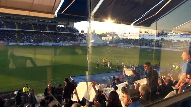 Το κορεό των οπαδών της Ανόρθωσης