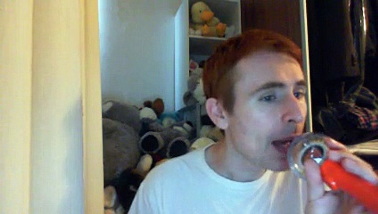 Wiwi égratigne "the pied piper" de Crispian St Peters