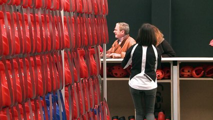 Paris: le Grand Palais transformé en patinoire géante