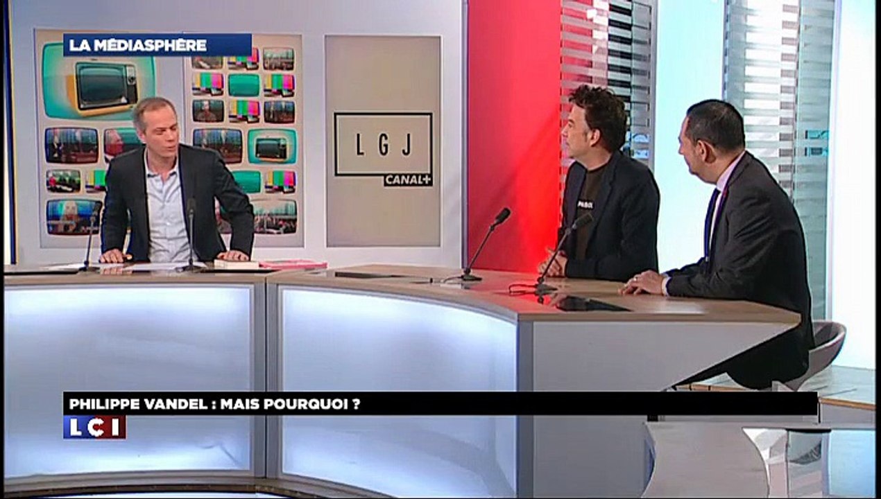 Canal + - the drugs hidden in the puppet Jacques Chirac - TV