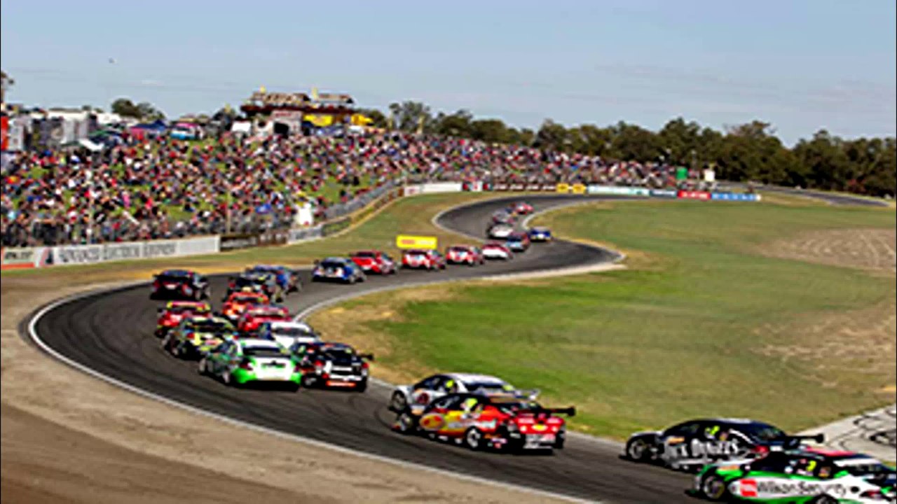 Tour de piste à Barbagallo en V8 Supercars Holden  sur Assetto corsa