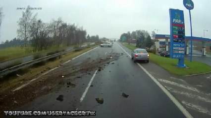 Compilation d'accident de voiture n°151 + bonus /Car crash compilation #151