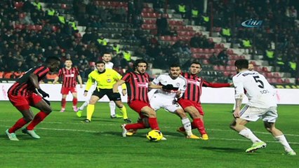 Kartal Demba Ba’sız uçtu