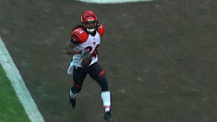 Adam Jones picks off Manziel
